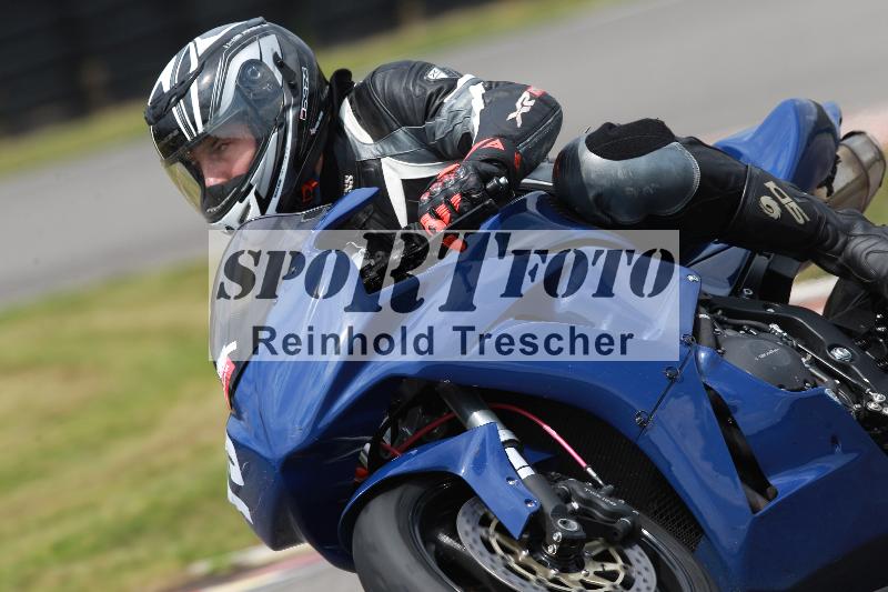 Archiv-2022/13 25.04.2022 Plüss Moto Sport ADR/Freies Fahren/15